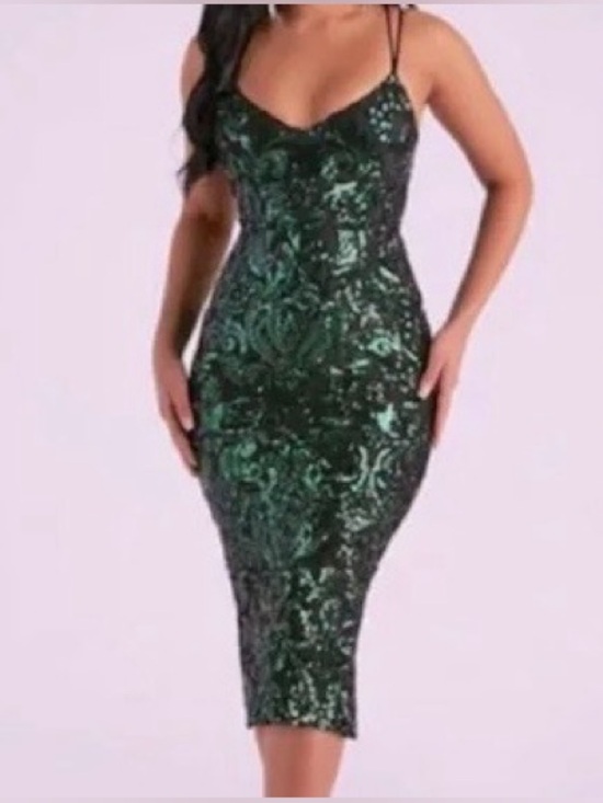 Windsor Dresses & Skirts - Windsor Emerald Green Sequin Bodycon Midi Dress